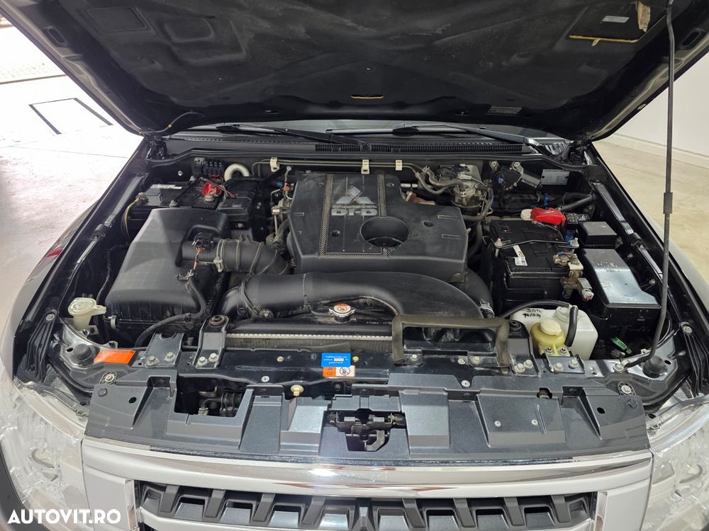 Mitsubishi Pajero 3.2 DI-D Instyle - 20