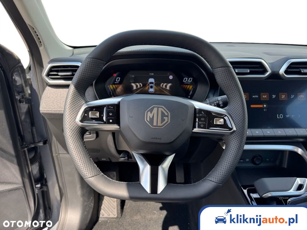 MG ZS Hybrid+ - 8