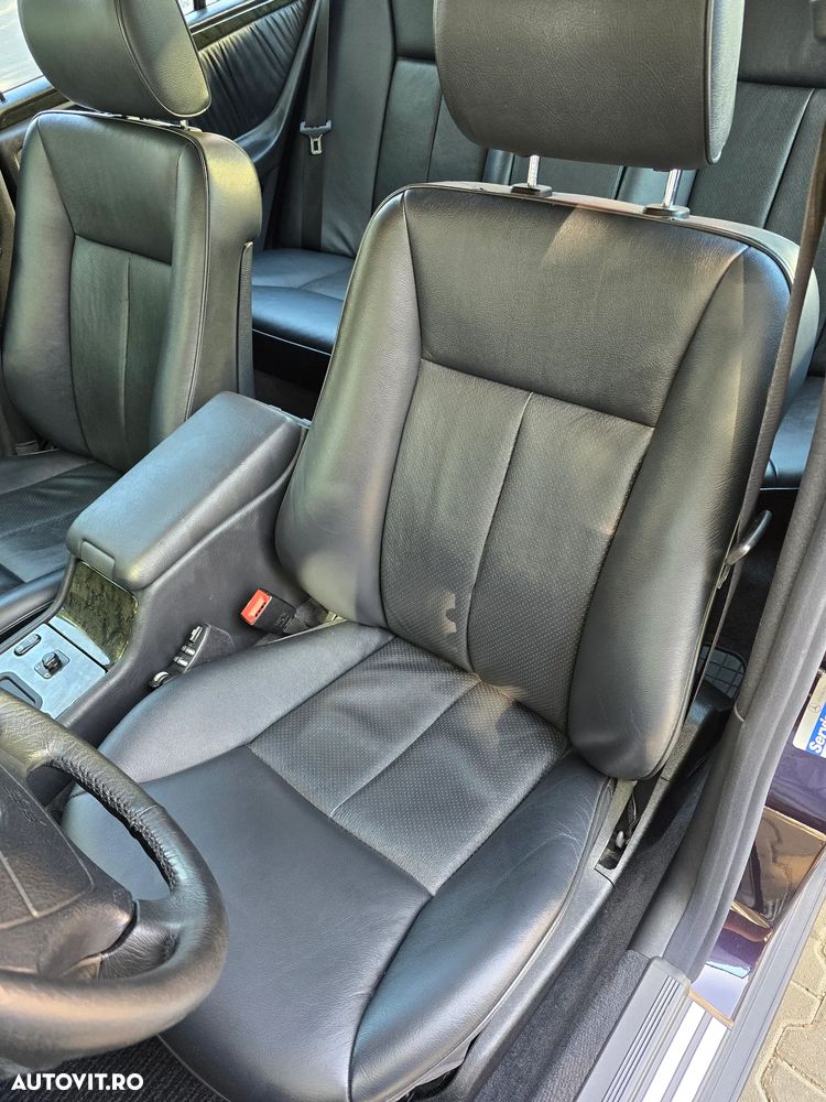 Mercedes-Benz E - 25