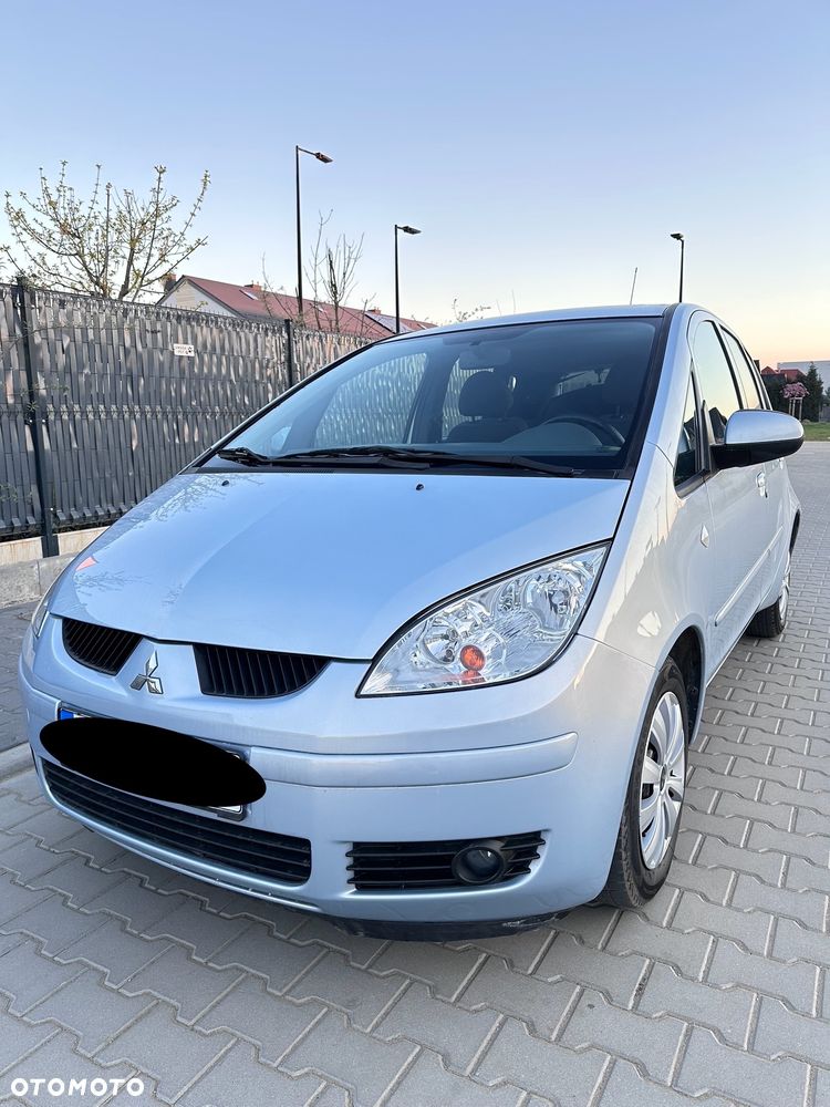 Mitsubishi Colt - 11