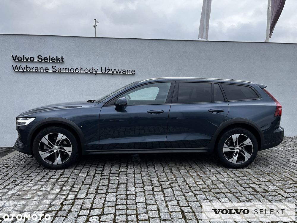Volvo V60 Cross Country - 6