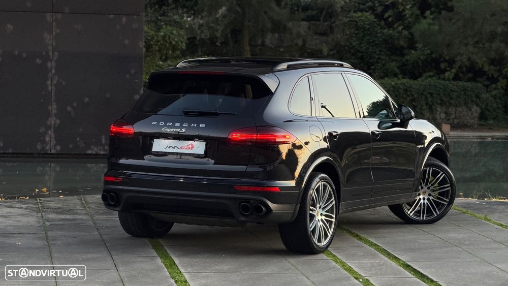 Porsche Cayenne S Hybrid Tiptronic S - 48