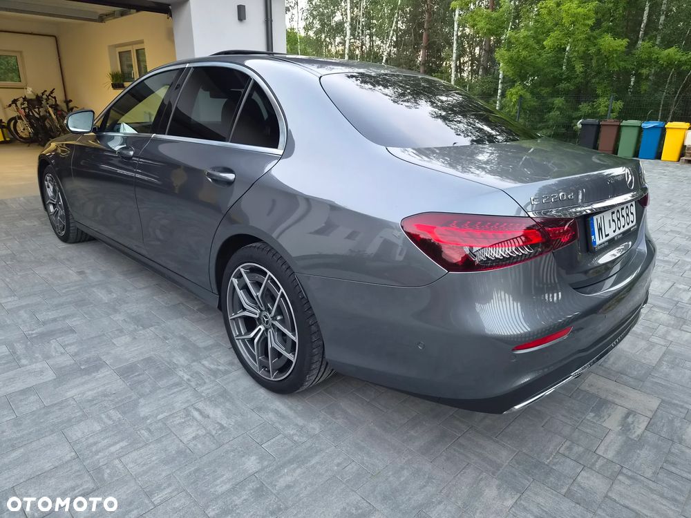 Mercedes-Benz Klasa E 220 d 4Matic 9G-TRONIC AMG Line - 35