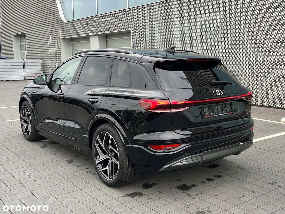 Audi Q6 e-tron - 4