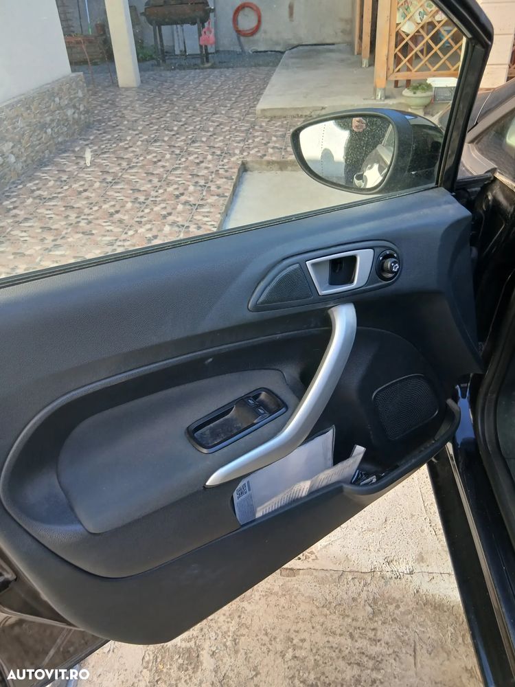 Ford Fiesta - 6