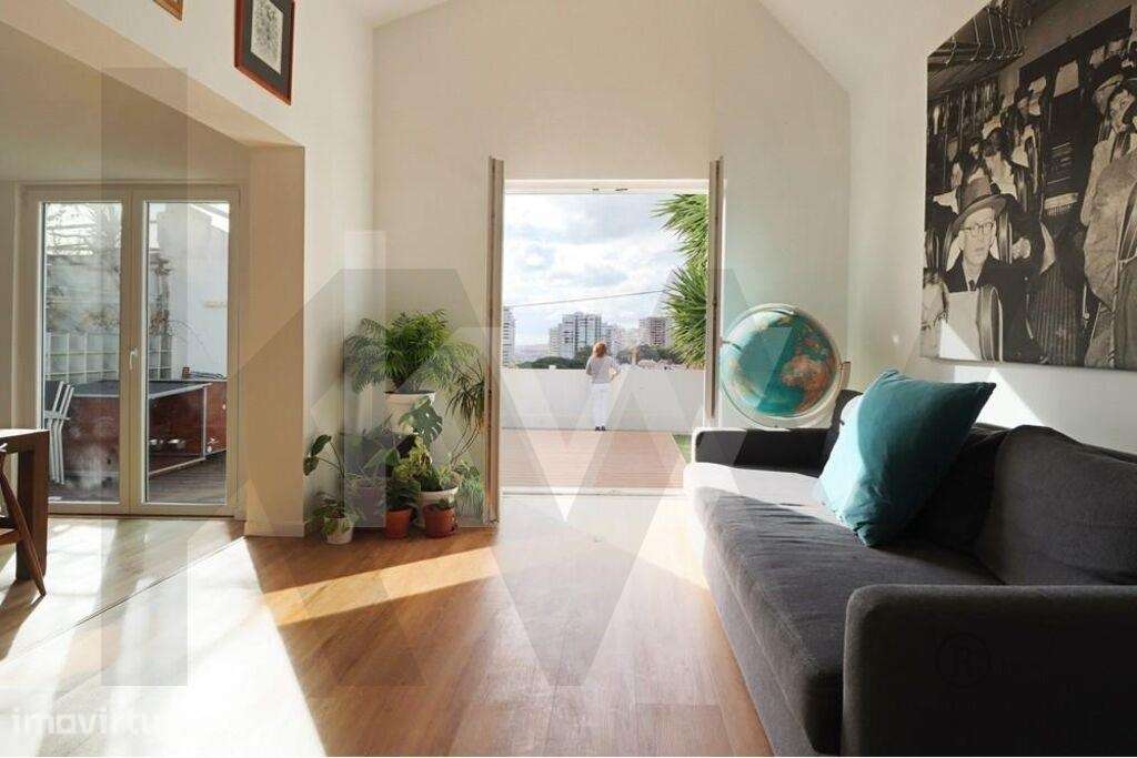 Moradia Térrea com muito charme e espaço exterior no Bairro do Caramão - Grande imagem: 2/37