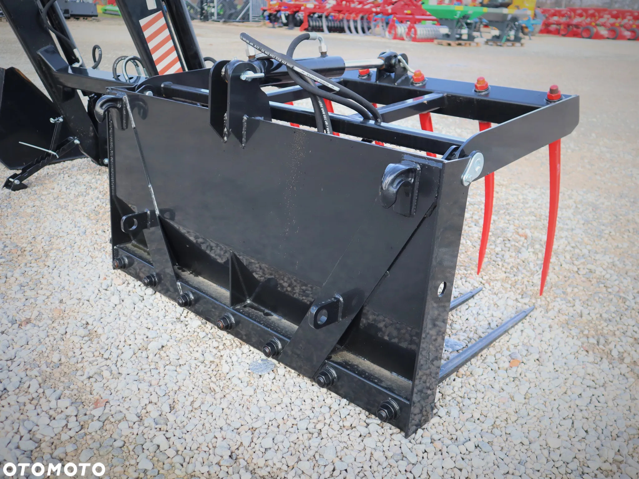 Ładowacz czołowy TUR do ursusa massey ferguson zetora AM30E z Agro-Max - 14
