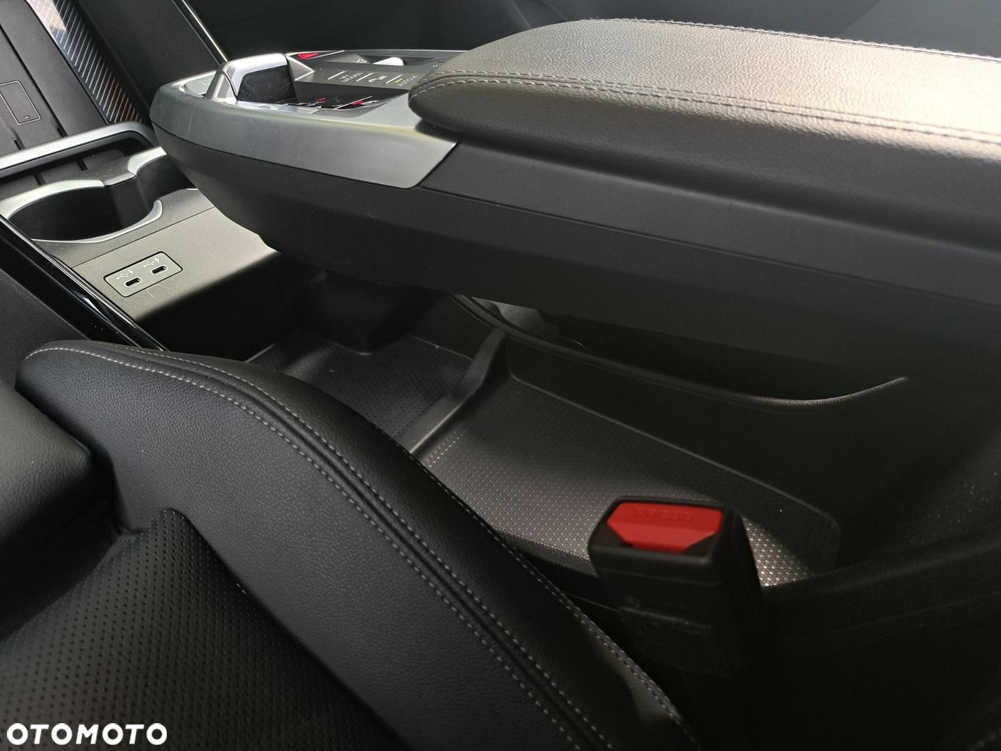 BMW X1 sDrive18i xLine - 24