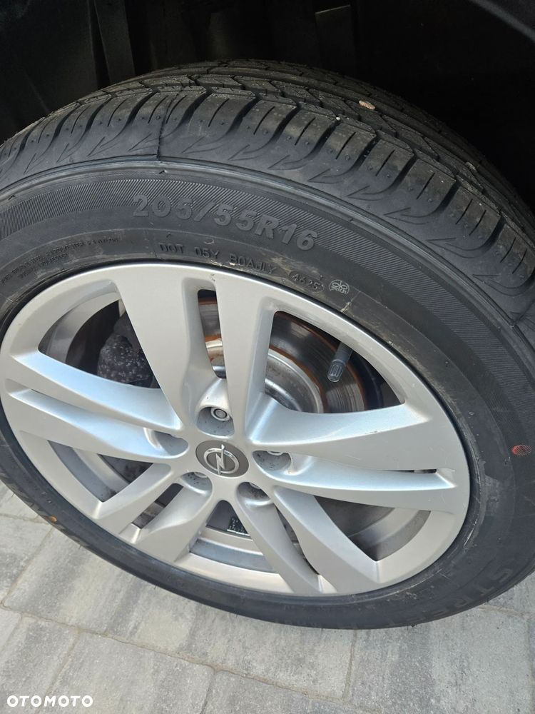 Opel Astra 1.6 D Start/Stop Edition - 4