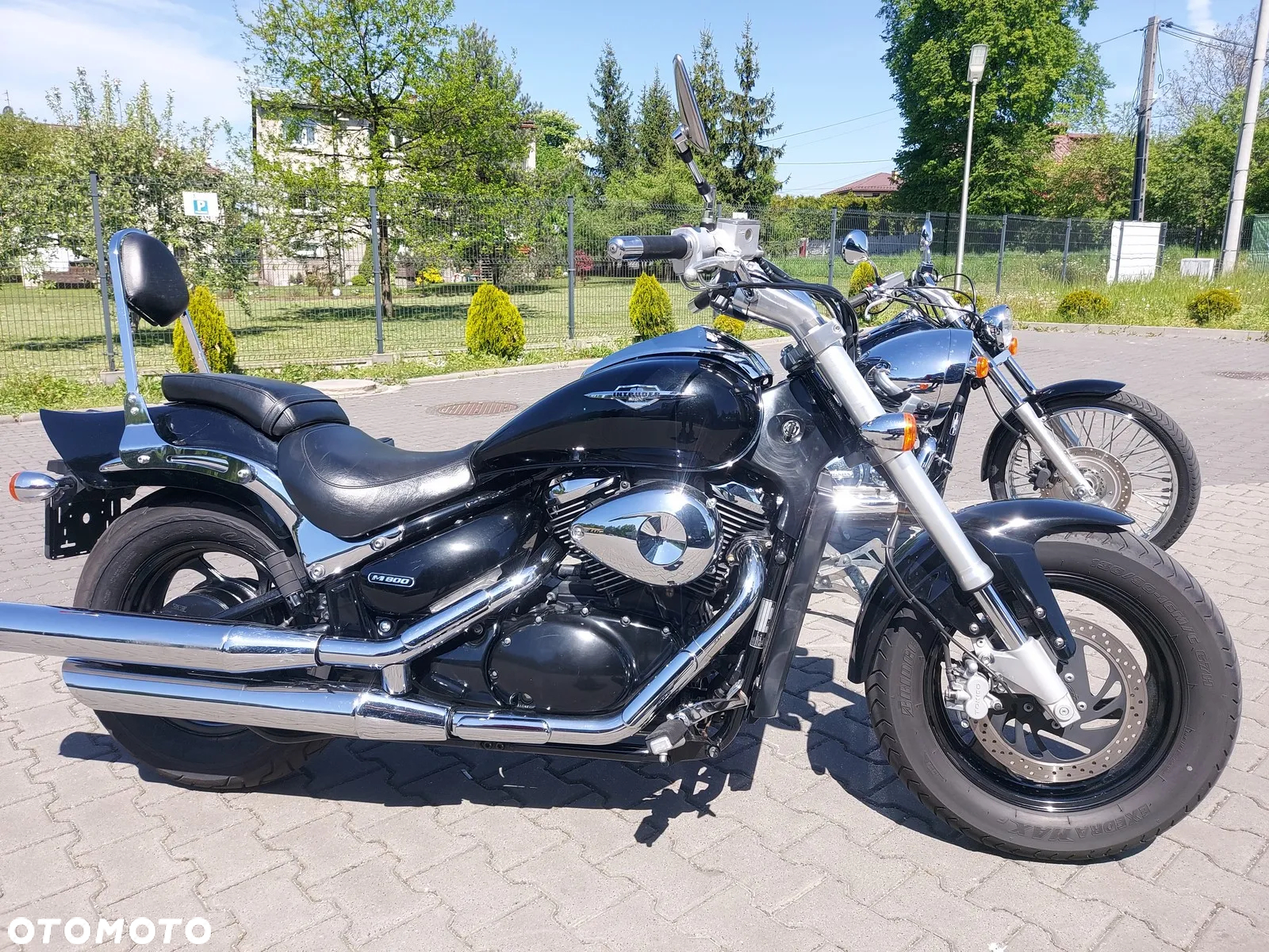 Suzuki Intruder - 14
