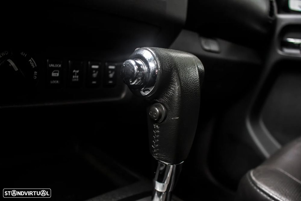 Nissan Navara 2.5 dCi CD SE AT 4WD - 14