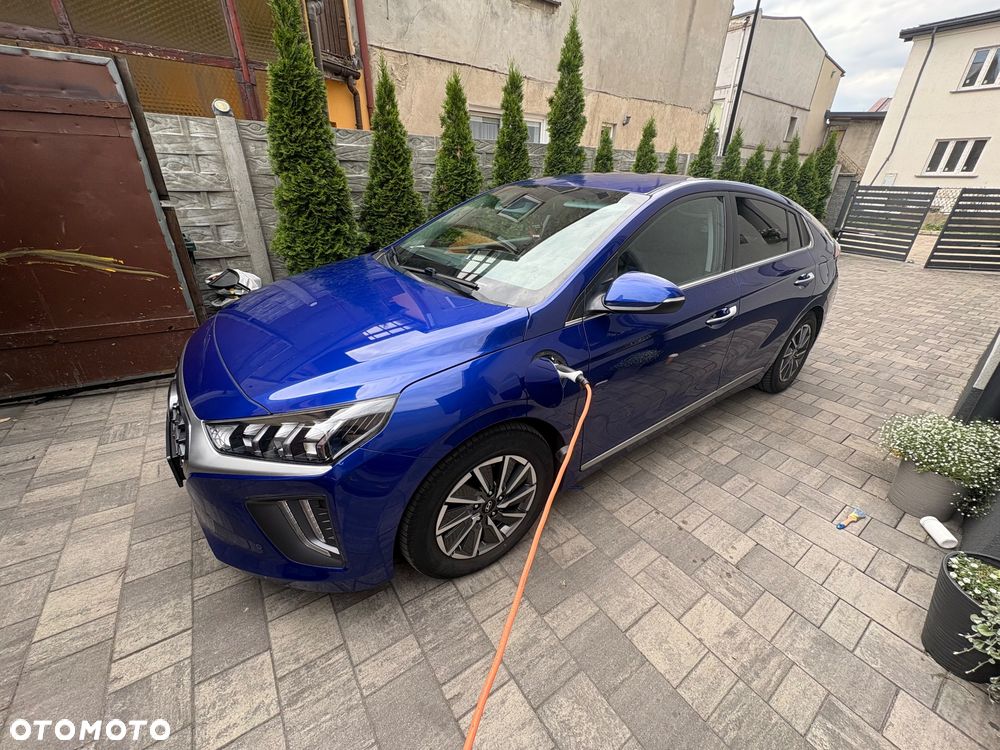 Hyundai IONIQ 1.6 GDI Premium - 1