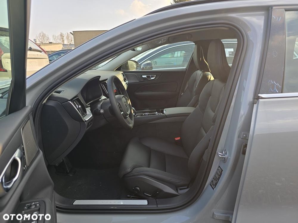 Volvo V60 B4 B Plus Dark - 7