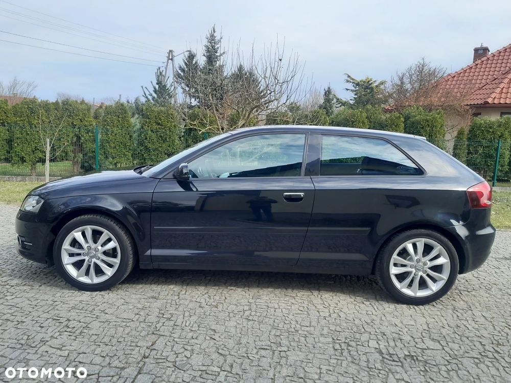 Audi A3 3-drzwiowe 1.4 TFSI Attraction - 4