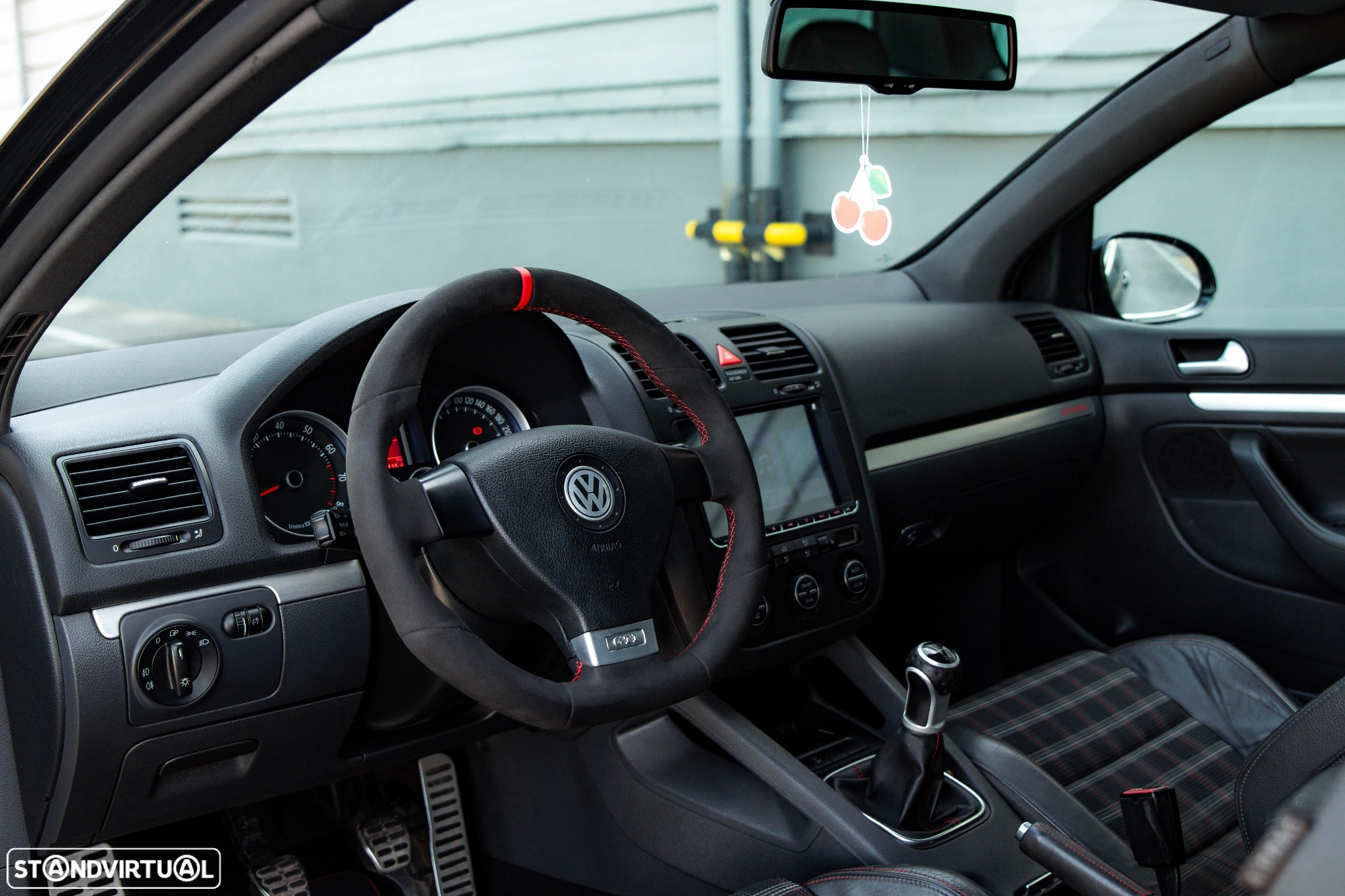 VW Golf 2.0 GTi Edition 30 - 16