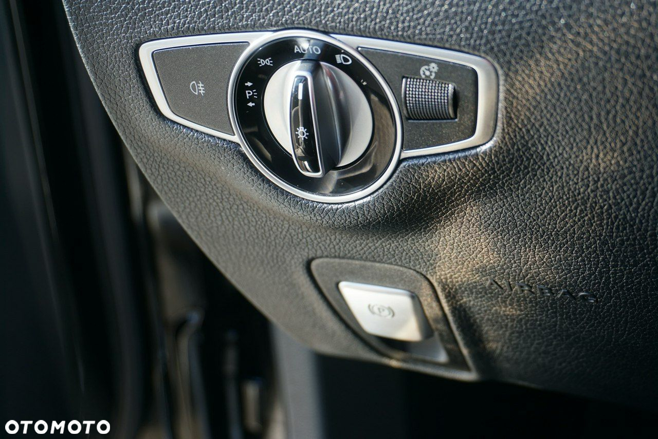 Mercedes-Benz Klasa E 200 T 9G-TRONIC Avantgarde - 17
