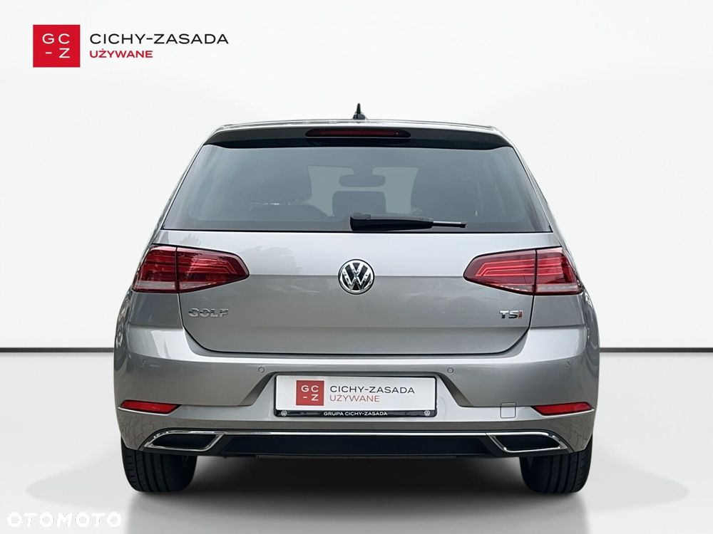 Volkswagen Golf - 6