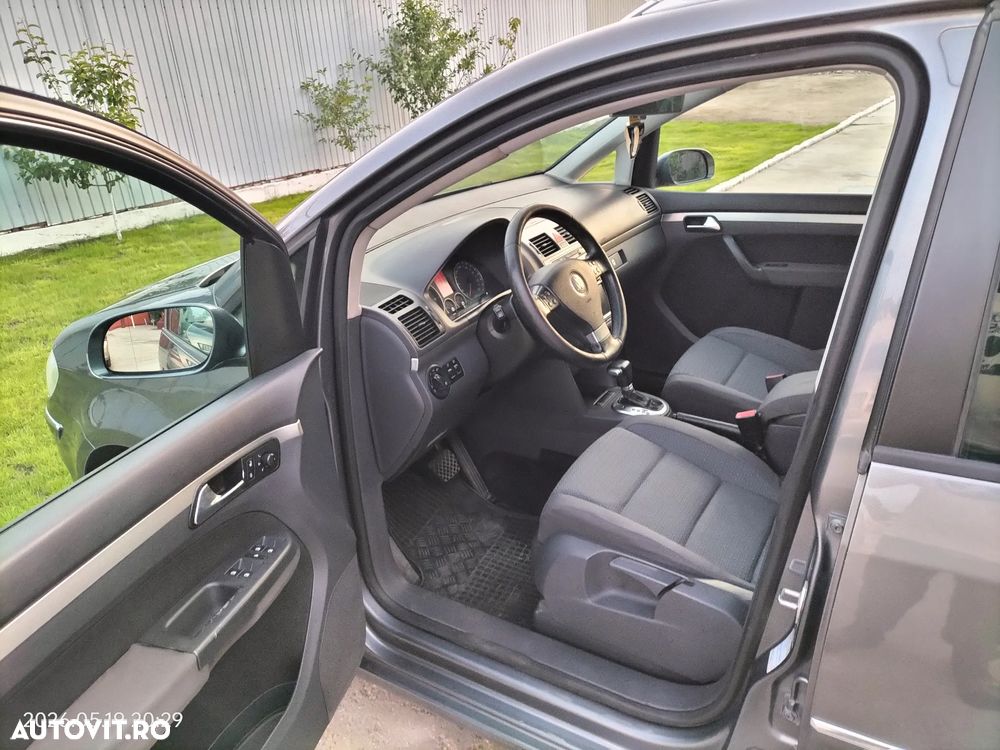 Volkswagen Touran 2.0 TDI DPF Highline DSG - 7