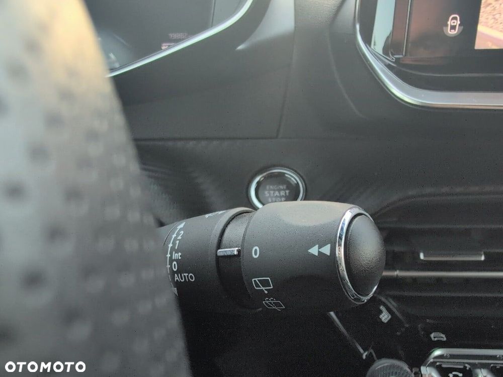 Peugeot 2008 1.2 PureTech GT S&S EAT8 - 26