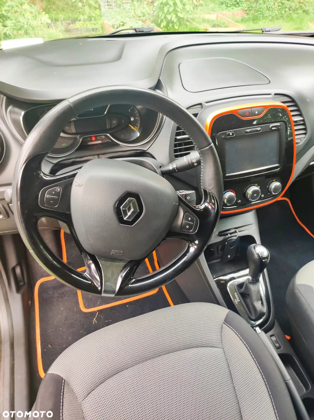 Renault Captur ENERGY TCe 120 EDC Luxe - 5