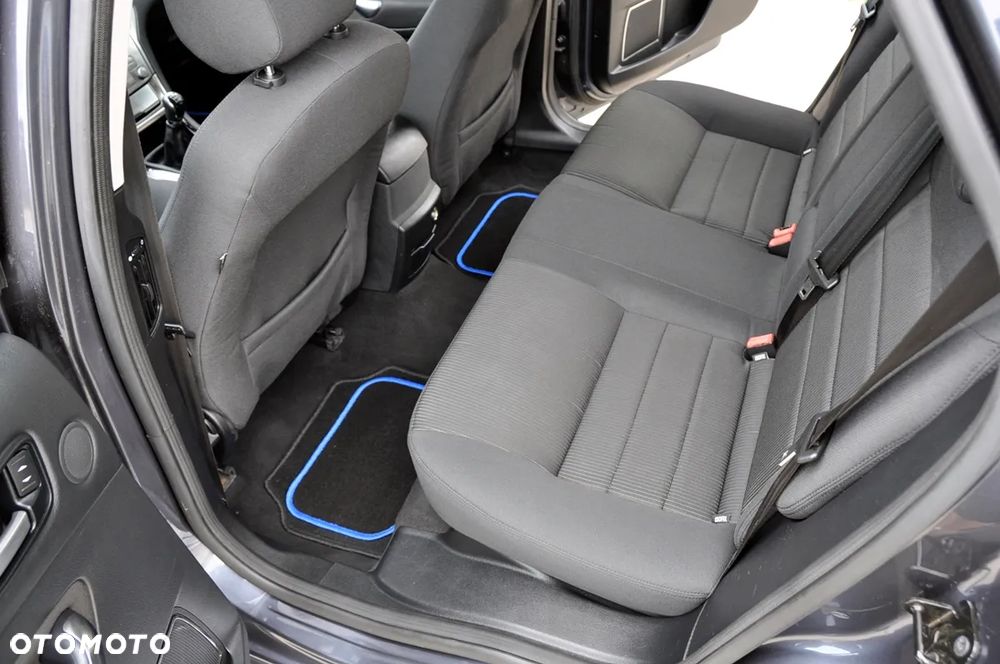 Ford Mondeo 2.0 Titanium - 12