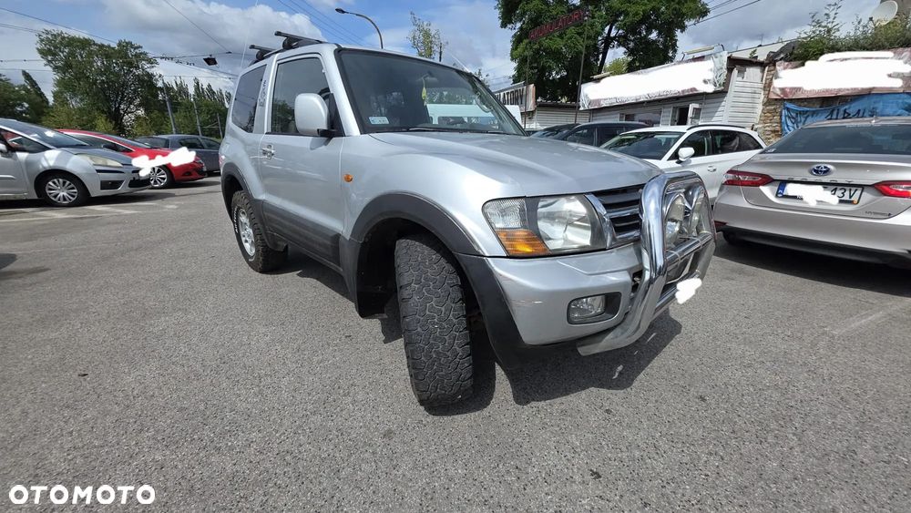 Mitsubishi Pajero - 3