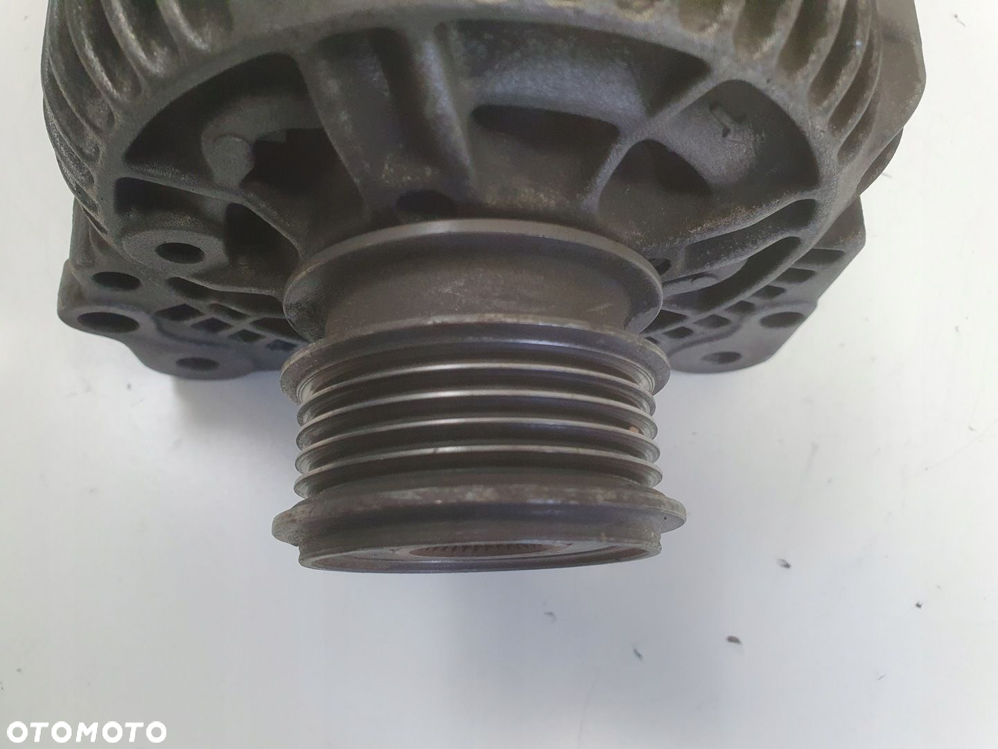 VW Golf III 1.6 ALTERNATOR 028903025H bosch 70A - 3