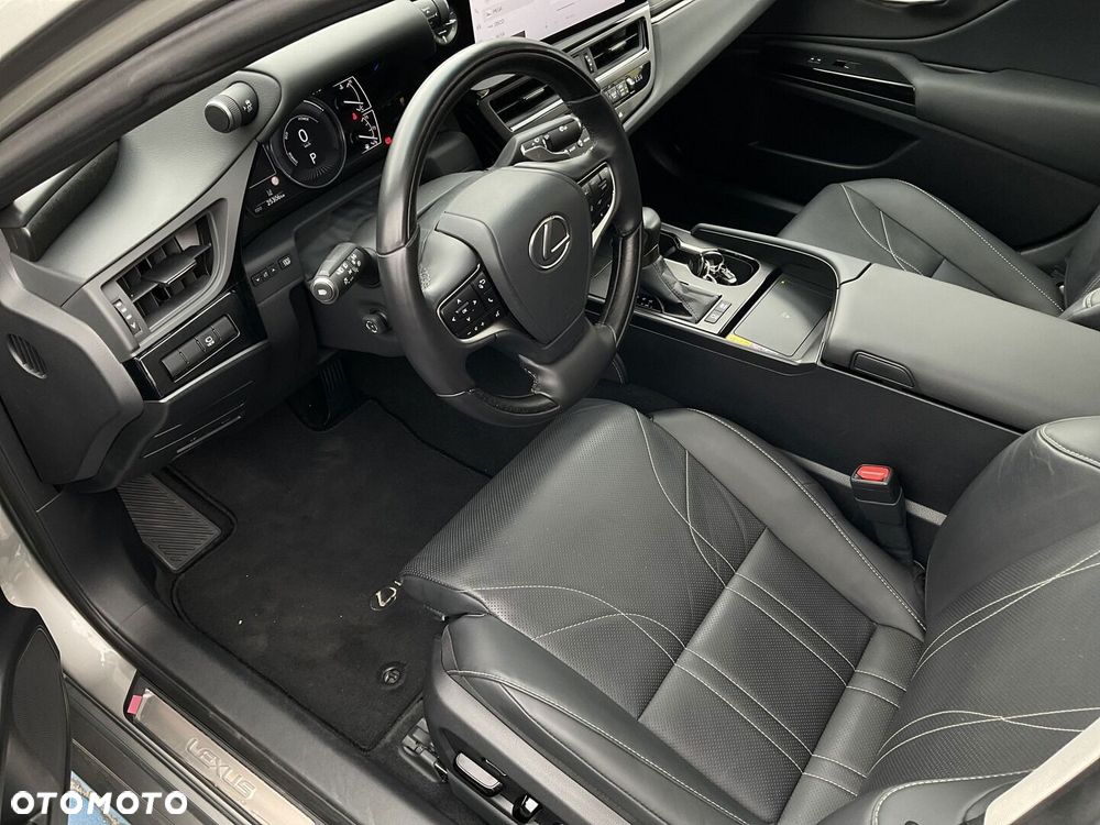 Lexus ES 300h Prestige - 23