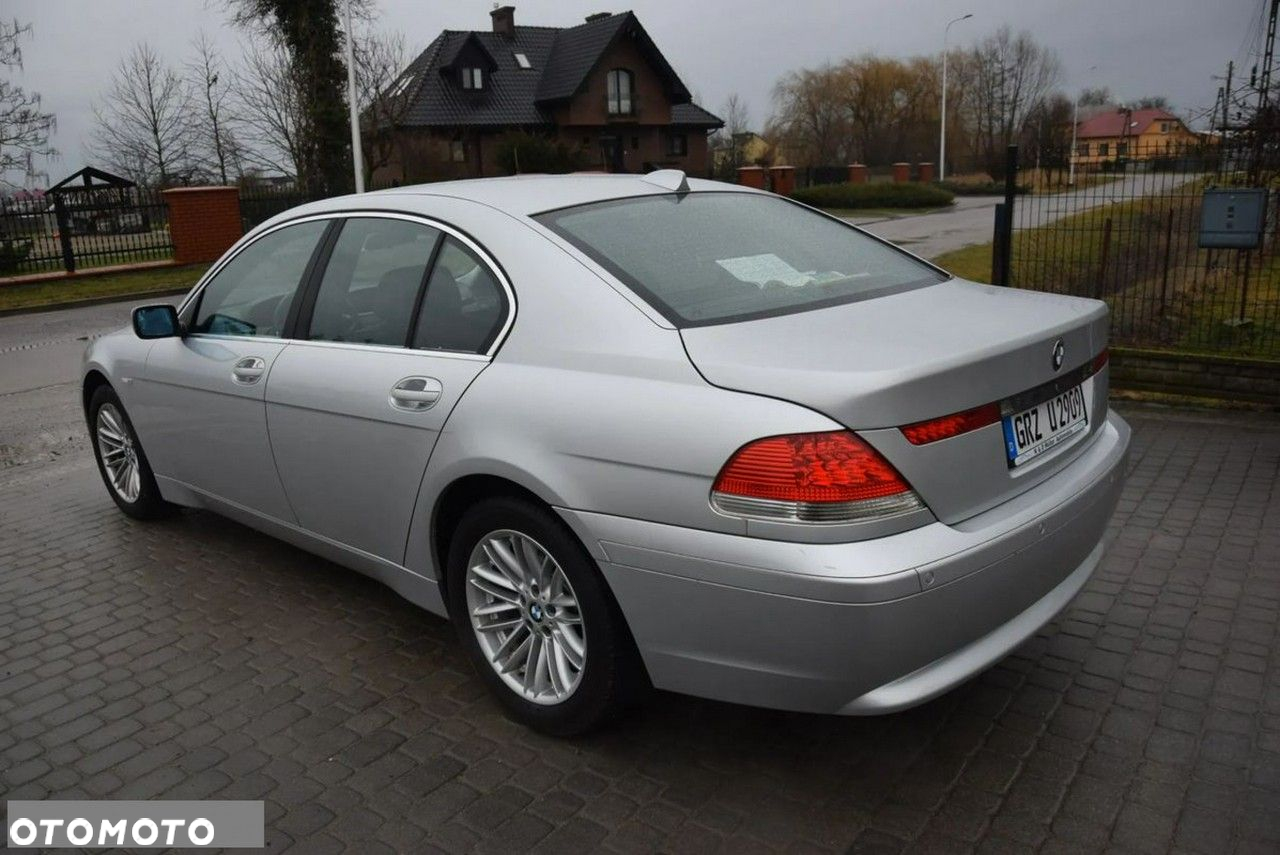 BMW Seria 7 - 16