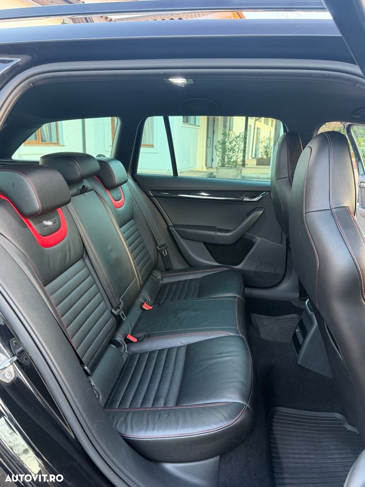 Skoda Octavia 2.0 TDI DSG RS - 8