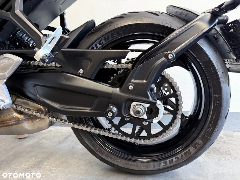 Triumph Trident - 11