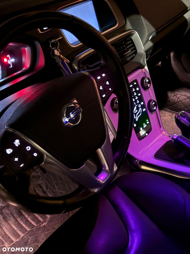 Volvo V40 D4 Drive-E Summum - 24