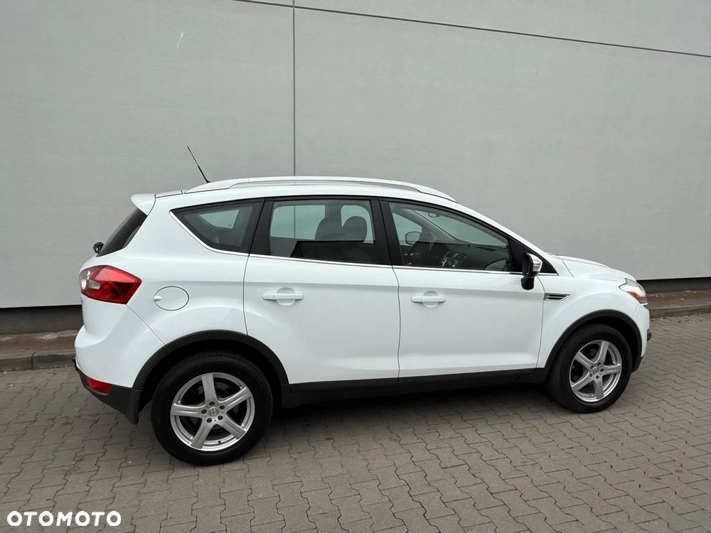 Ford Kuga 2.0 TDCi 4x4 Titanium - 25