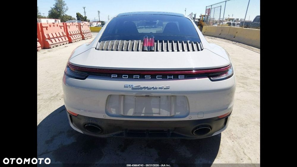Porsche 911 Carrera 4S PDK - 8