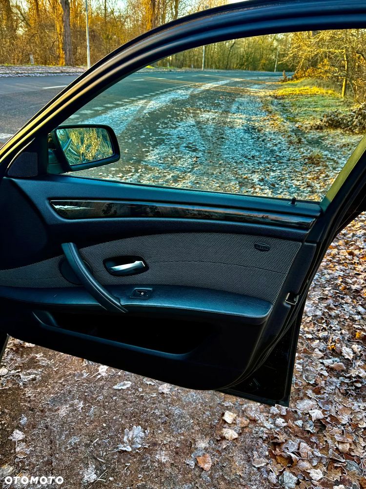 BMW Seria 5 ver-520i-edition-exclusive - 12