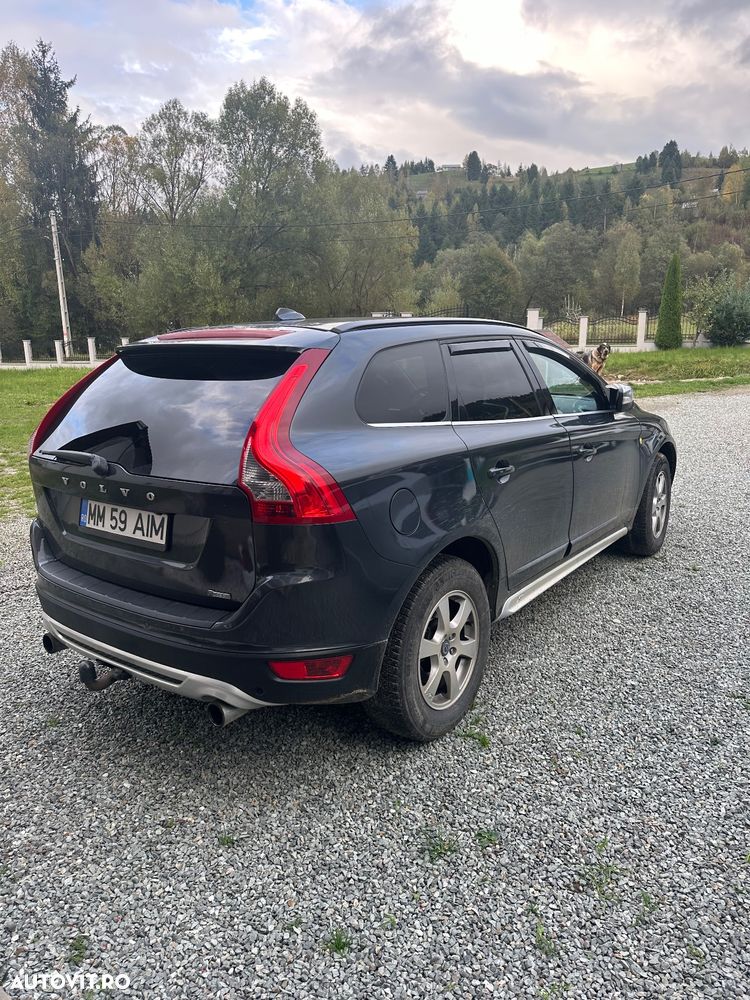 Volvo XC 60 D5 AWD A6 Basic - 9