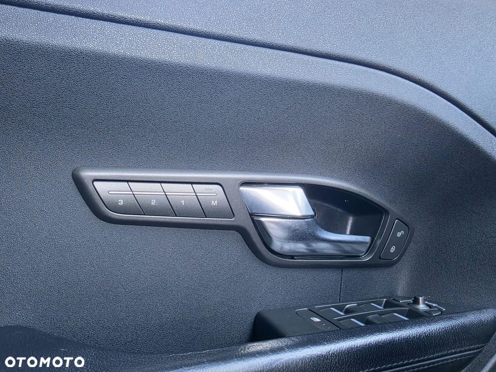 Land Rover Range Rover Evoque - 21