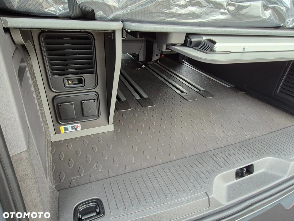 Volkswagen California - 28