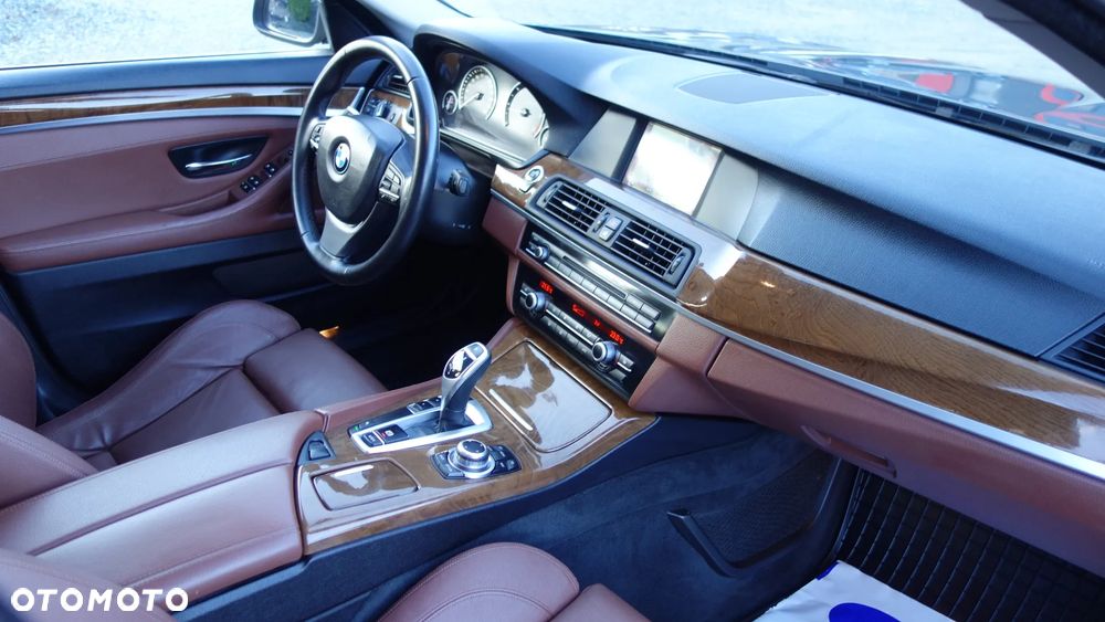 BMW Seria 5 520d Luxury Line - 34