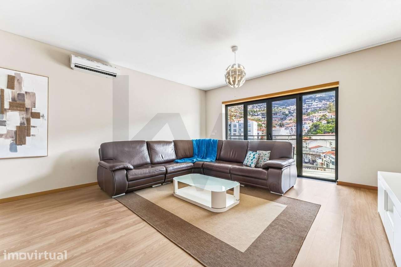 Apartamento T2 de Excelência com Licença de Alojamento Local | Rua 5 d - Grande imagem: 3/23