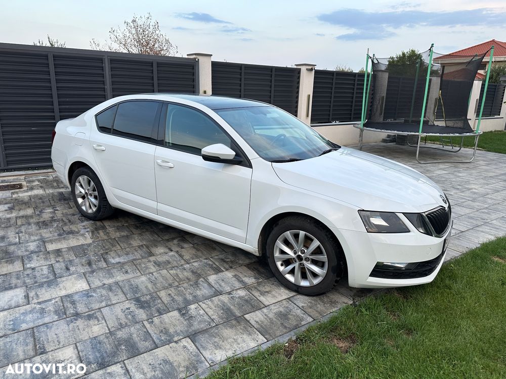 Skoda Octavia 1.6 TDI DSG Style - 5
