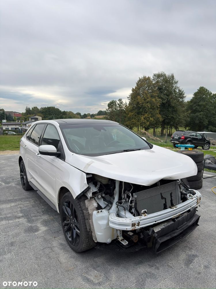 Ford Edge - 4