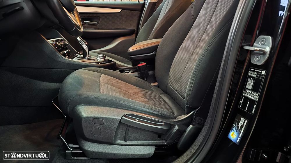 BMW 216 Active Tourer d Advantage Auto - 52