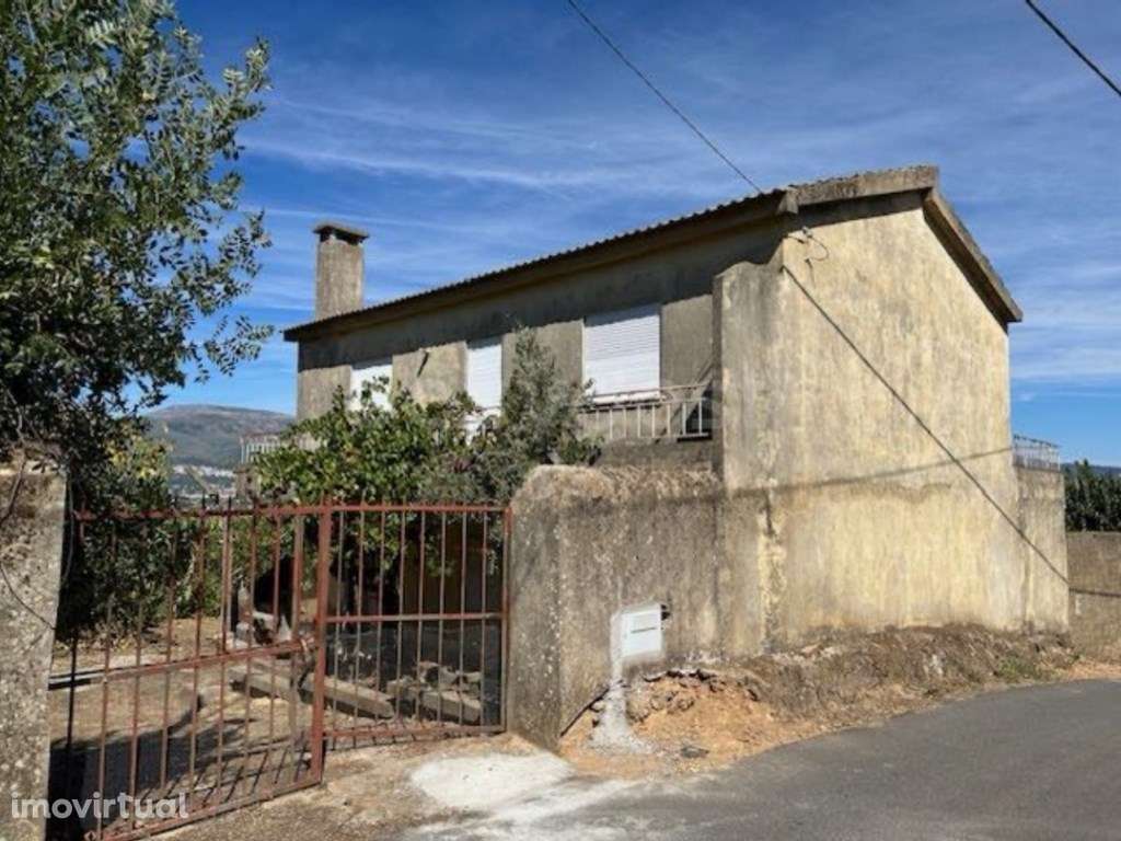 Moradia no Ferro - Para remodelar - Grande imagem: 3/13