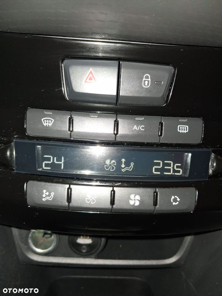 Renault Captur ENERGY TCe 120 EDC LIMITED - 23