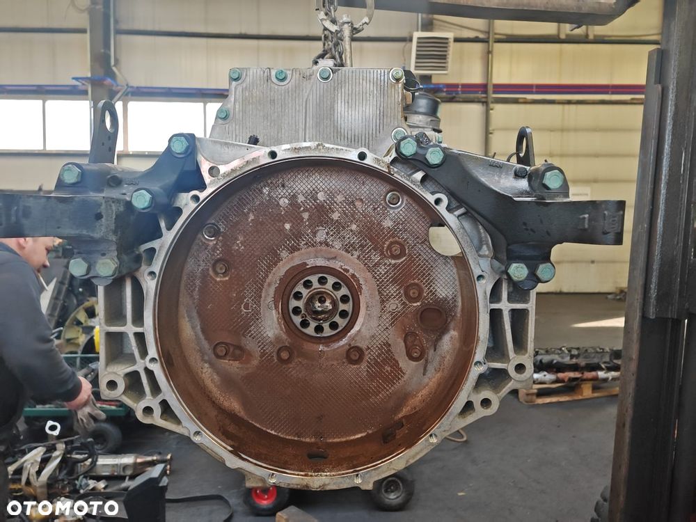 BLOK SILNIKA Z UKŁADEM KORBOWO-TŁOKOWYM MAN TGX TGS TG3 D2676LF80 EURO 6 - 4