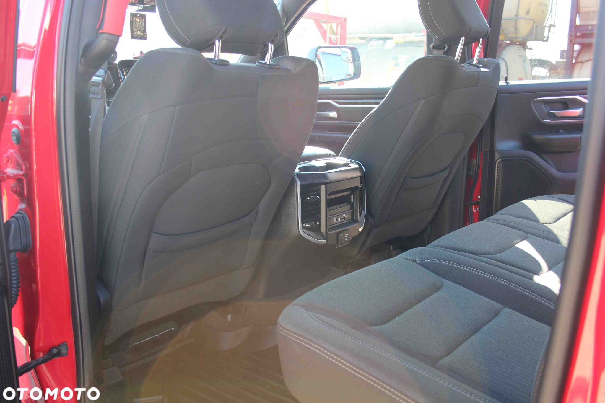Dodge RAM 1500 5.7 4x4 - 18