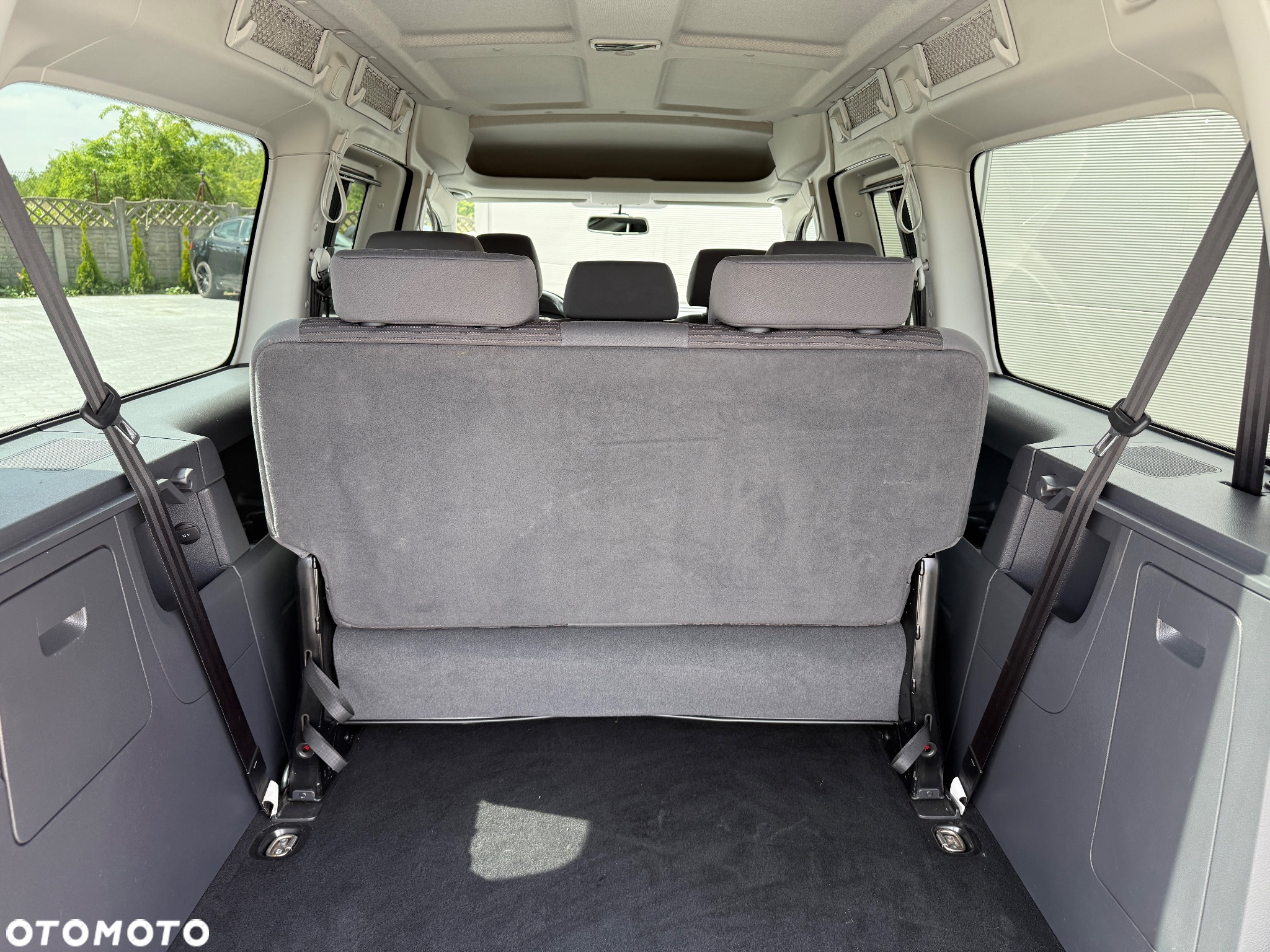 Volkswagen Caddy 1.2 (7-Si.) Edition 30 - 16