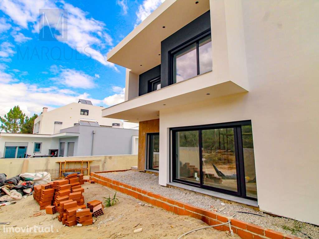 Moradia V3 com 2 Suites, Jardim e Piscina em Pinhal do General - Grande imagem: 3/19