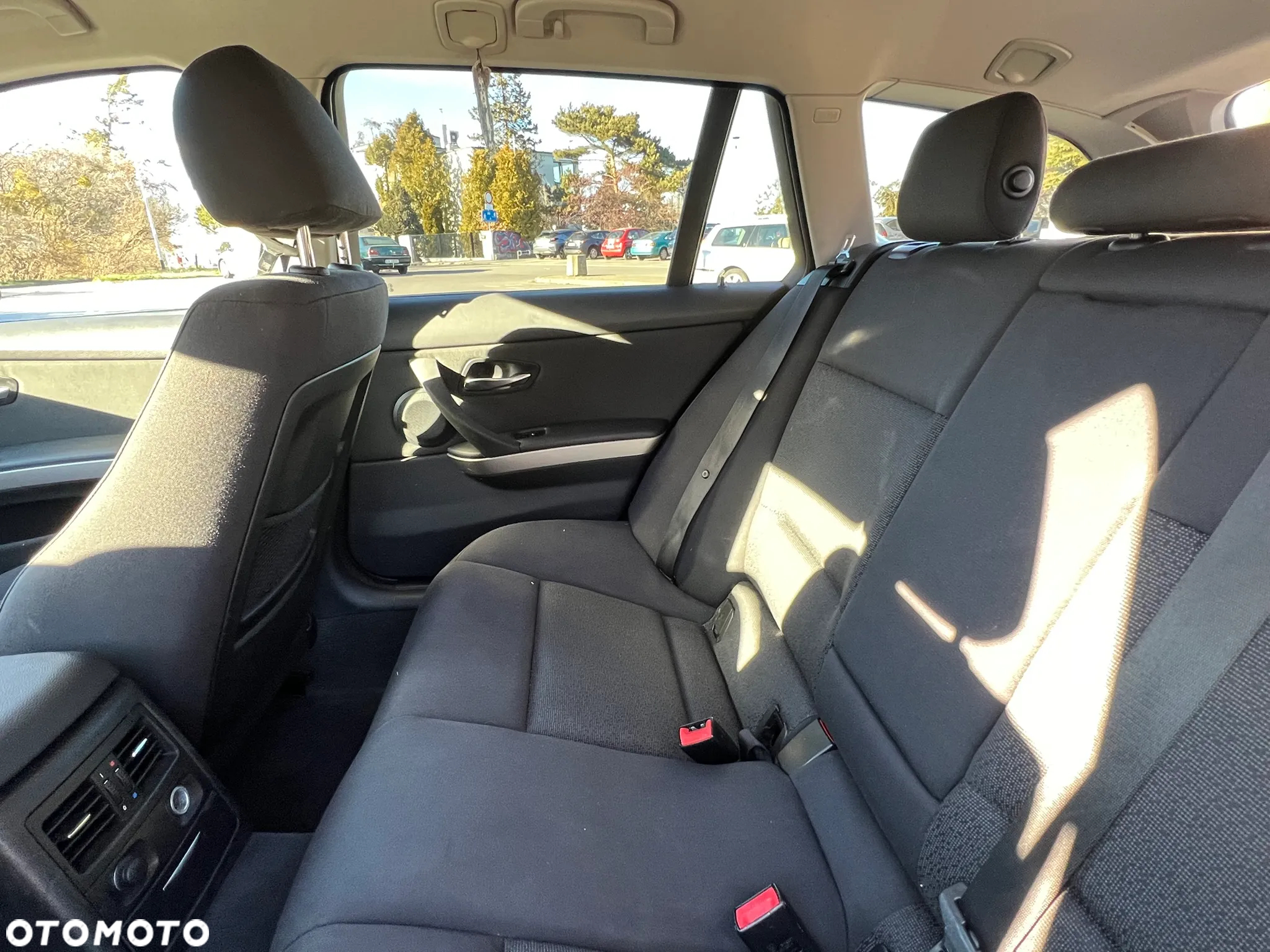 BMW Seria 3 318i - 12